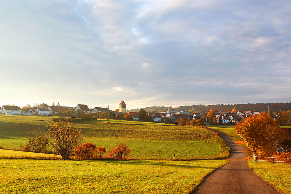 Teilgemeinde Worndorf mit Kirchturm